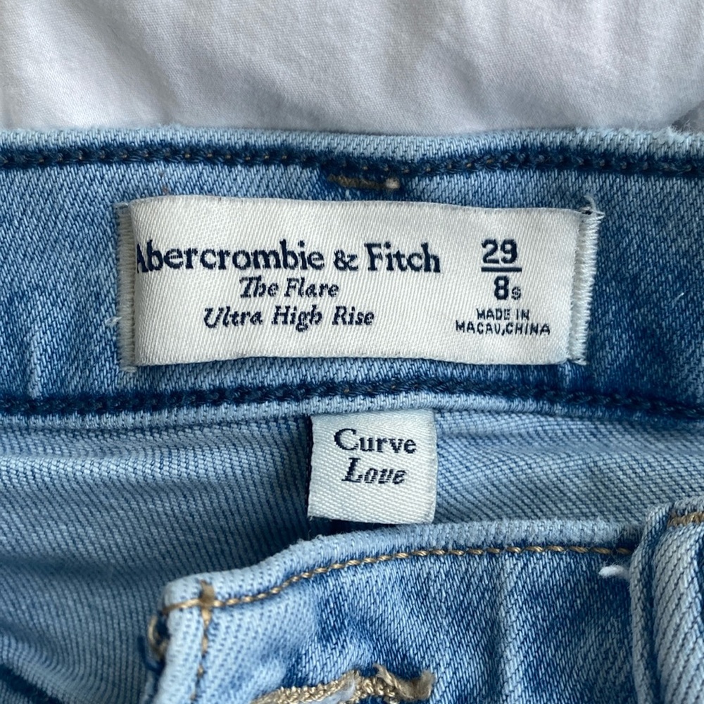 Abercrombie & Fitch Flare Jeans Ultra High Rise Curve Love